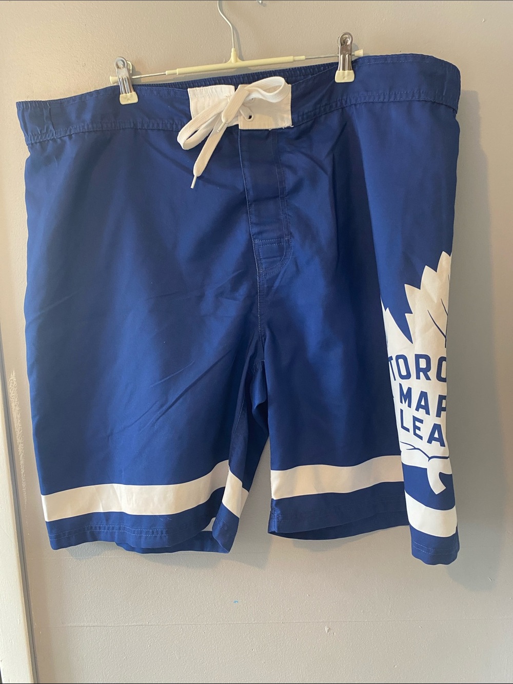 Toronto Maple Leafs NHL Men’s Swim Board Shorts Size Large Blue White Summer